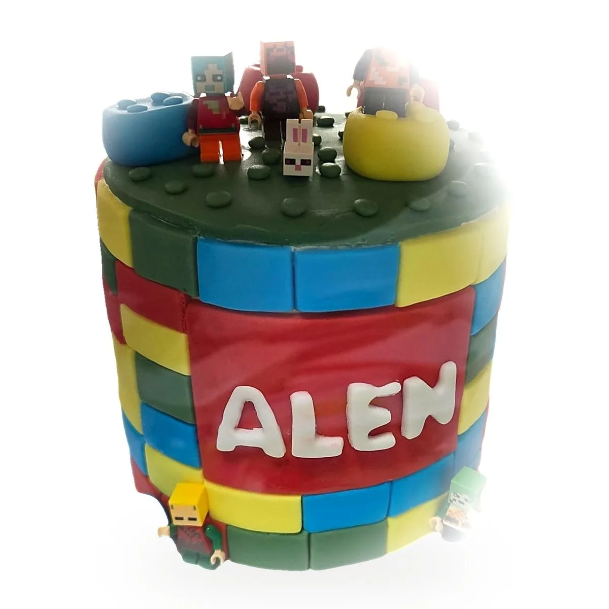 Gâteau à thème Lego pour anniversaire enfant, cake design livré à Sevran