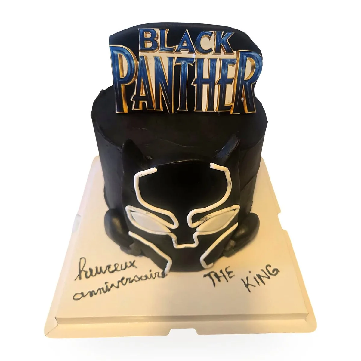 Gâteau Black Panther noir et or « The King », gâteau d'anniversaire super-héros Marvel livré à Villepinte